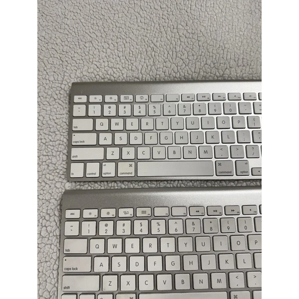 Apple A1314 Wireless Keyboard - 2 PC Tested And Working